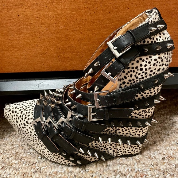 Jeffrey Campbell pony hair spiked strappy wedge heels, sz 8 - Picture 7 of 11